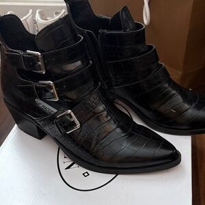 Steve Madden Black Croc-Patterned Buckle Boots